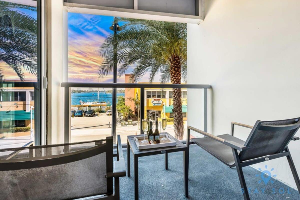 Apartment With Bay View Balcony - Pool - Up To 6 - Gym Hollywood Buitenkant foto