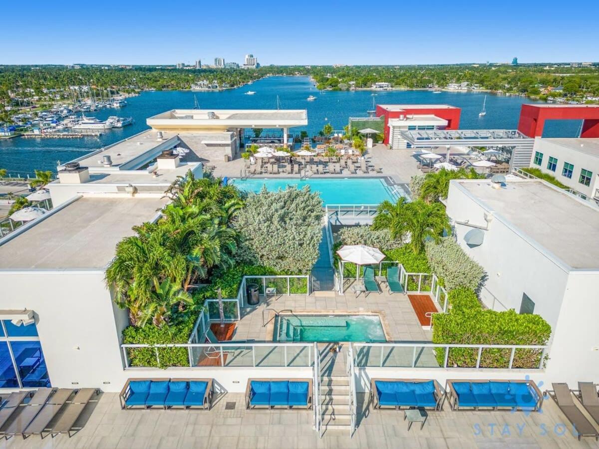 Apartment With Bay View Balcony - Pool - Up To 6 - Gym Hollywood Buitenkant foto