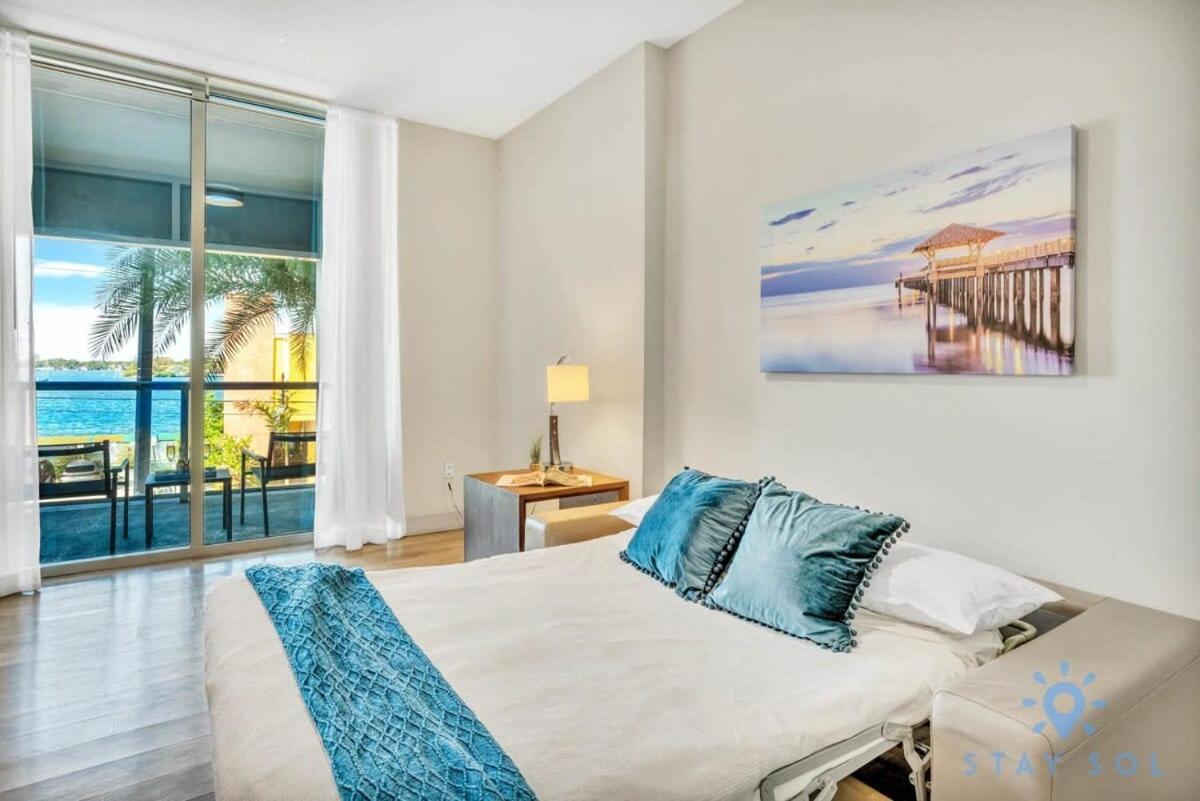 Apartment With Bay View Balcony - Pool - Up To 6 - Gym Hollywood Buitenkant foto